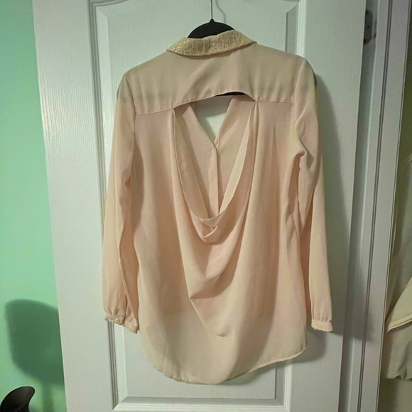 Peach flowy Button Up - Picture 2 of 3